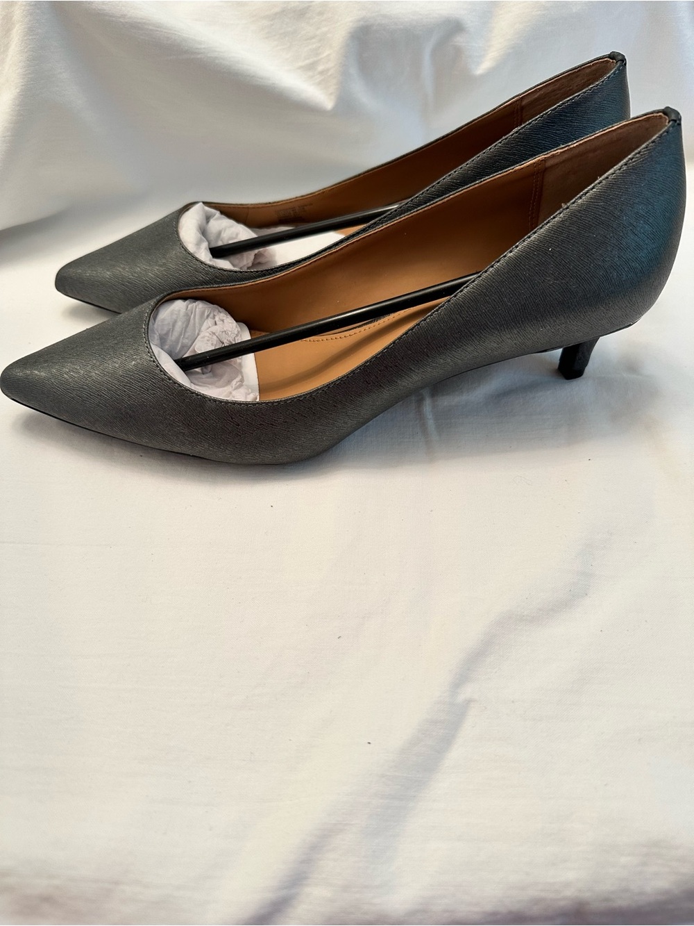 Calvin Klein Gabrianna Pointed-Toe Kitten Heel Pumps in Charcoal Steel Size 11